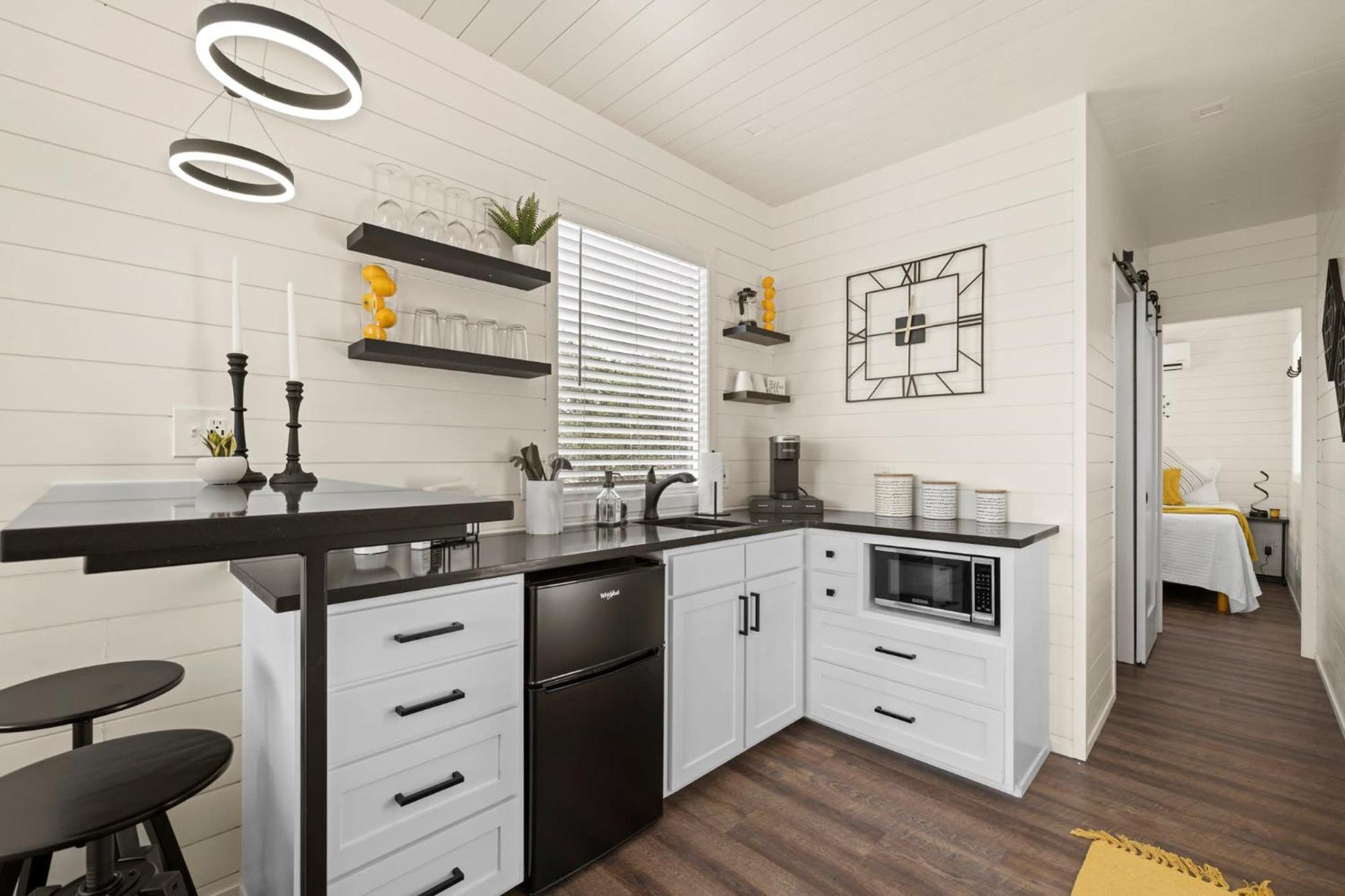 New The Yellow Beacon-Luxury Shipping Container Fredericksburg Exterior foto